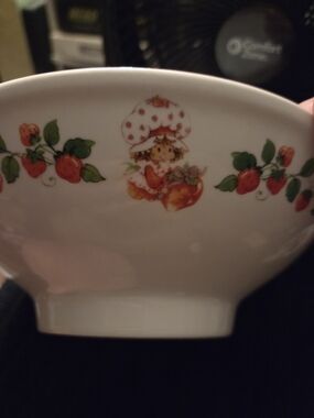 White Strawberry Pattern Ceramic Serving Bowl